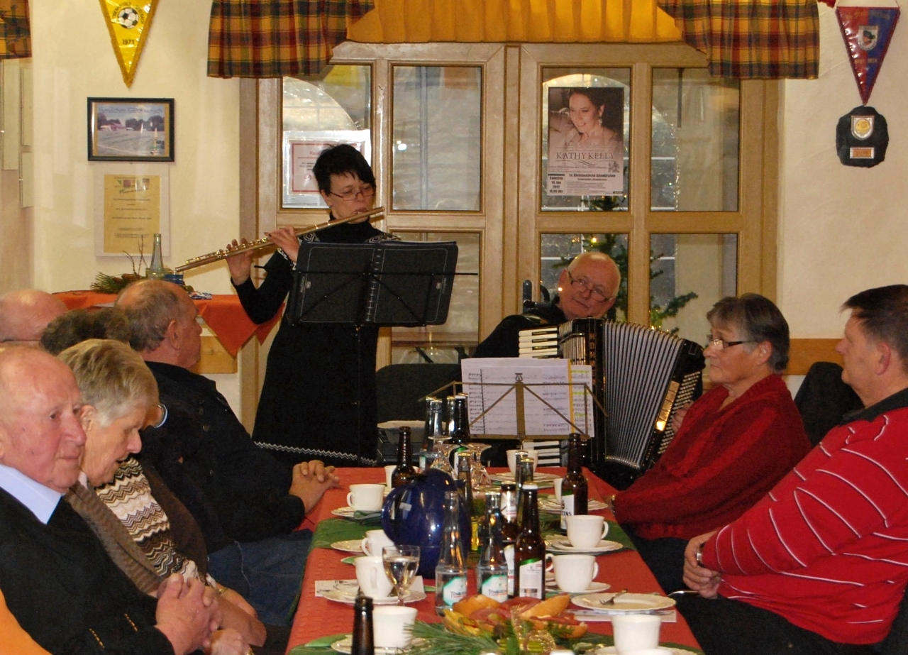 Seniorenfeier 2011 | Musikalische Unterhaltung | Foto: Wilfried Klein