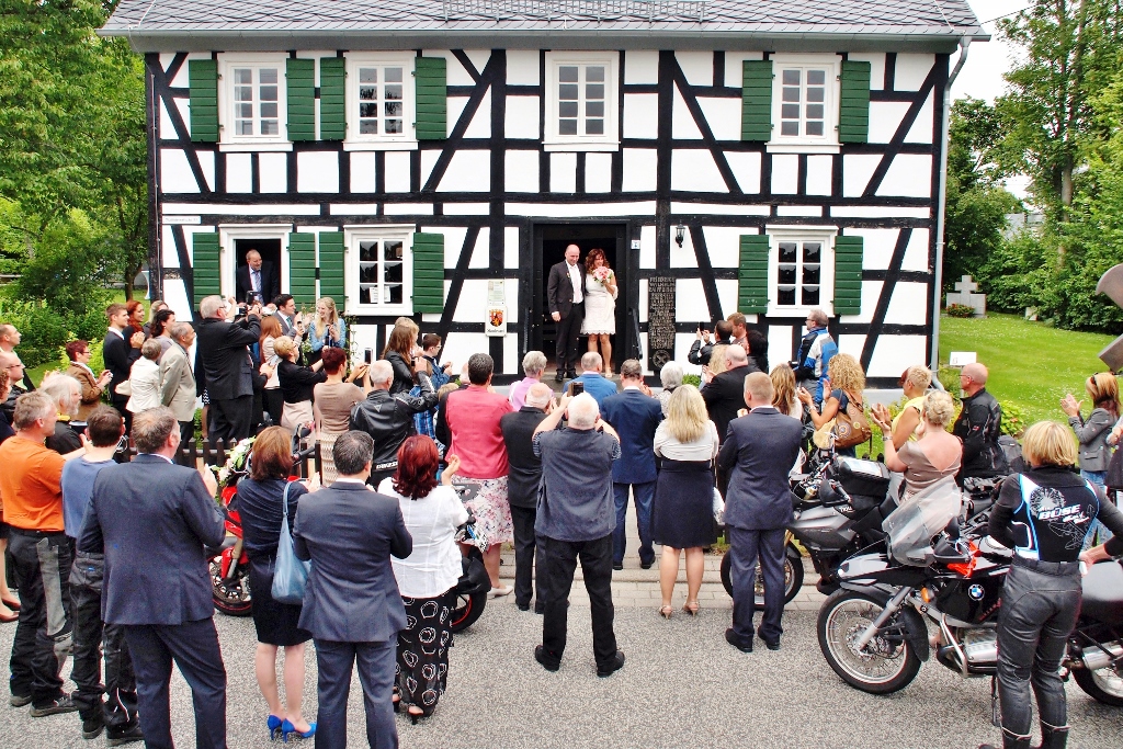 Hochzeit im Raiffeisenhaus in Flammersfeld | Foto: Burkhard Schäck