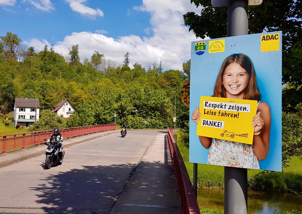 Hinweisschild Leise fahren Ortsdurchfahrt Seelbach