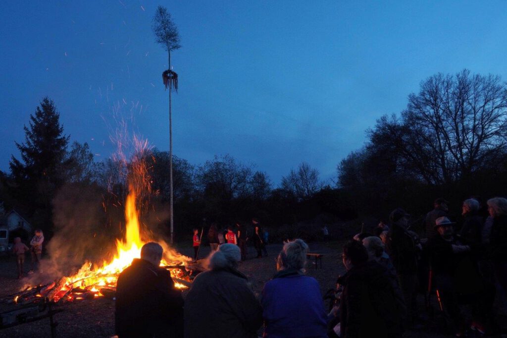 Maifeier 2023 | Am diesjährigen Seelbacher Maifeuer erfreuten sich viele Gäste | Foto: Yvette Schäck