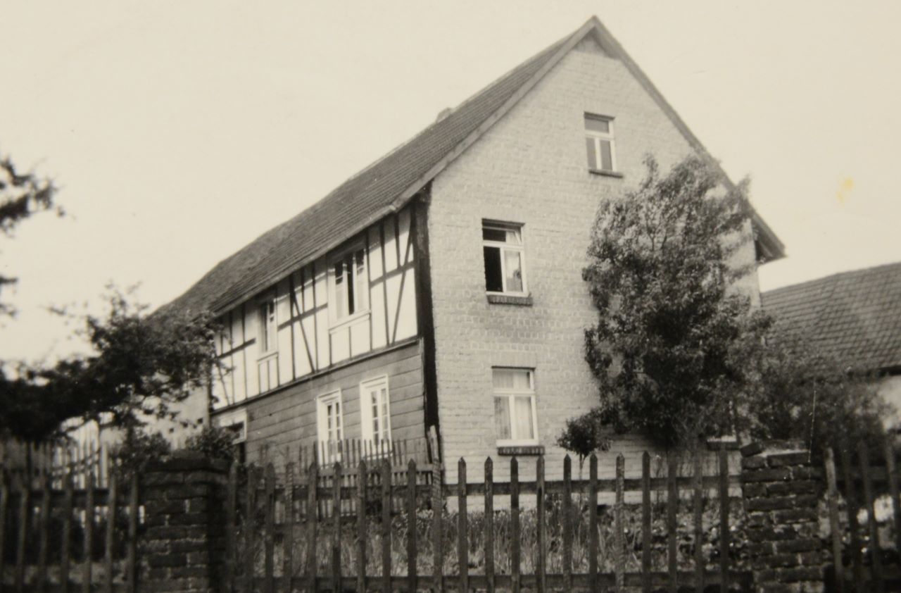 Anfang 1950er | Anwesen Sanner in der Schulstraße | Archiv: Horst Steinborn, Repro: Burkhard Schäck