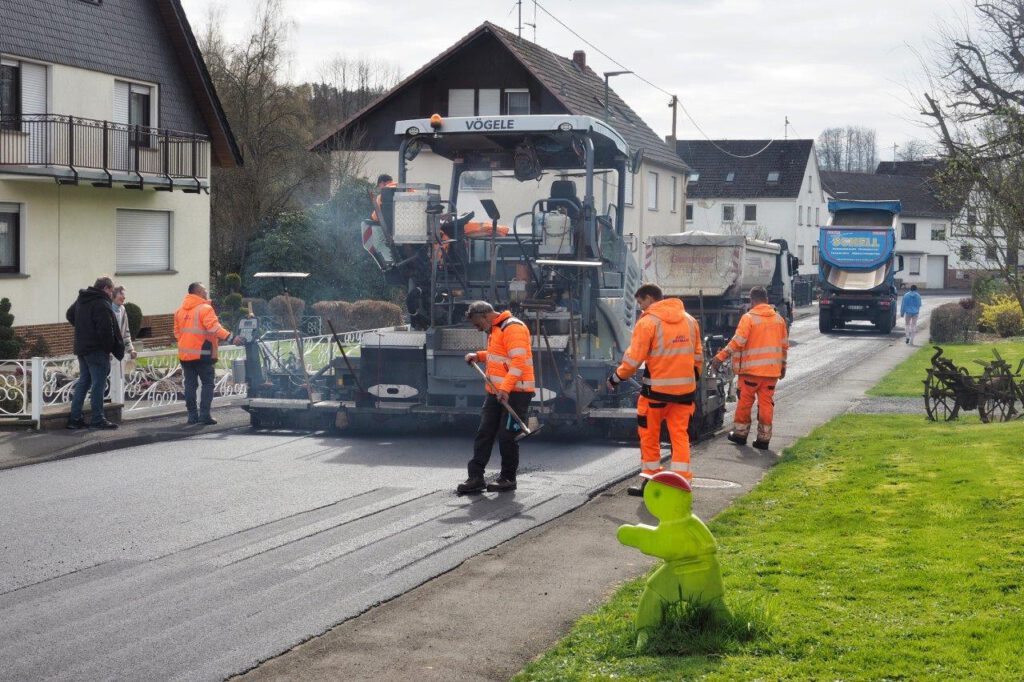 Langlebige K9 durch effiziente Sanierung der Asphaltdeckschicht mit modernster Technik | Foto: Yvette Schäck