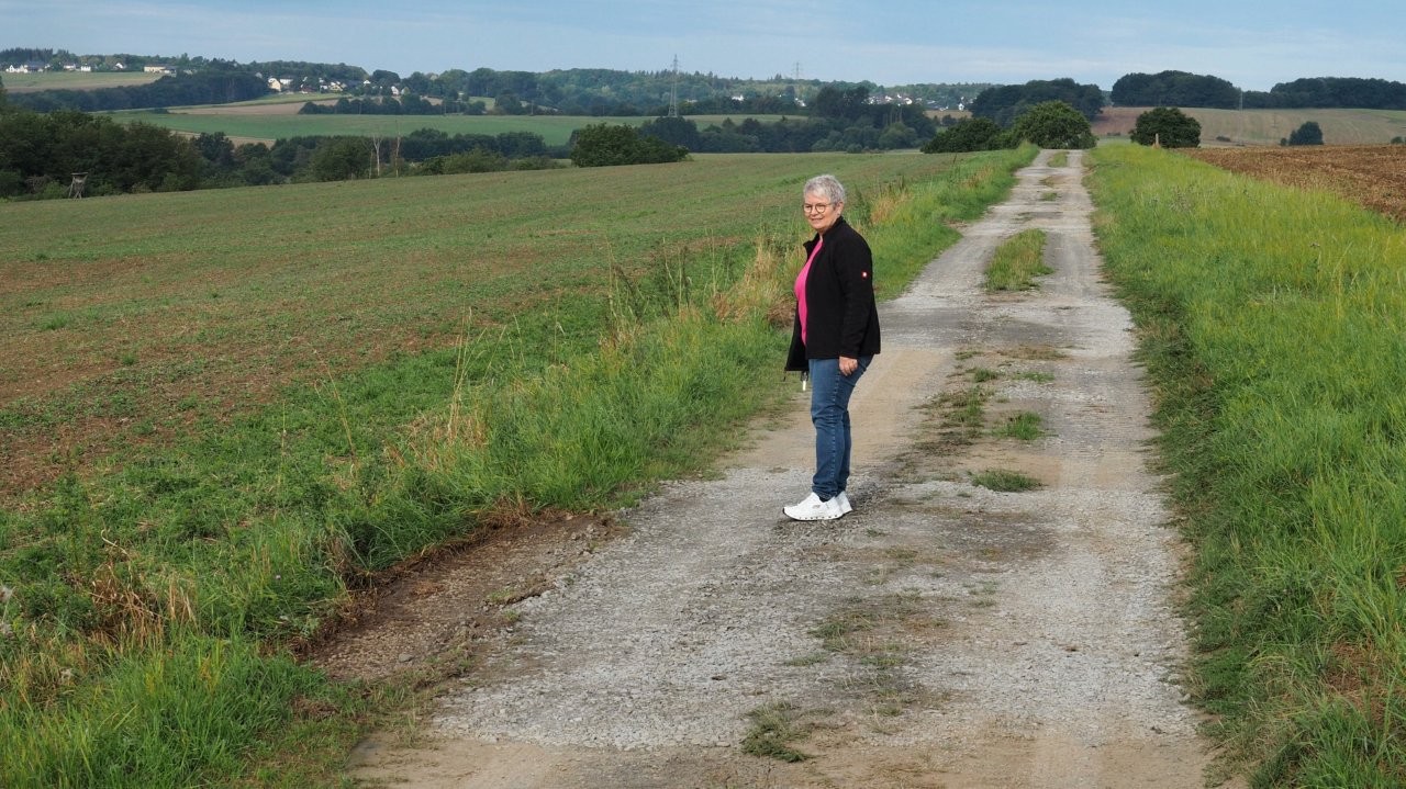 Freie Fahrt im Selzenthal: Behobene Schlaglöcher und optimierter seitlicher Wasserablauf | Foto: Yvette Schäck Freie Fahrt im Selzenthal: Behobene Schlaglöcher und optimierter seitlicher Wasserablauf | Foto: Yvette Schäck